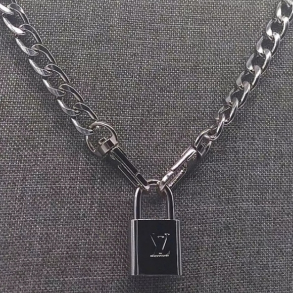 Authenticated Louis Vuitton #315 Silver Vintage PadLock Lock 2 Keys & Necklace - Picture 1 of 11